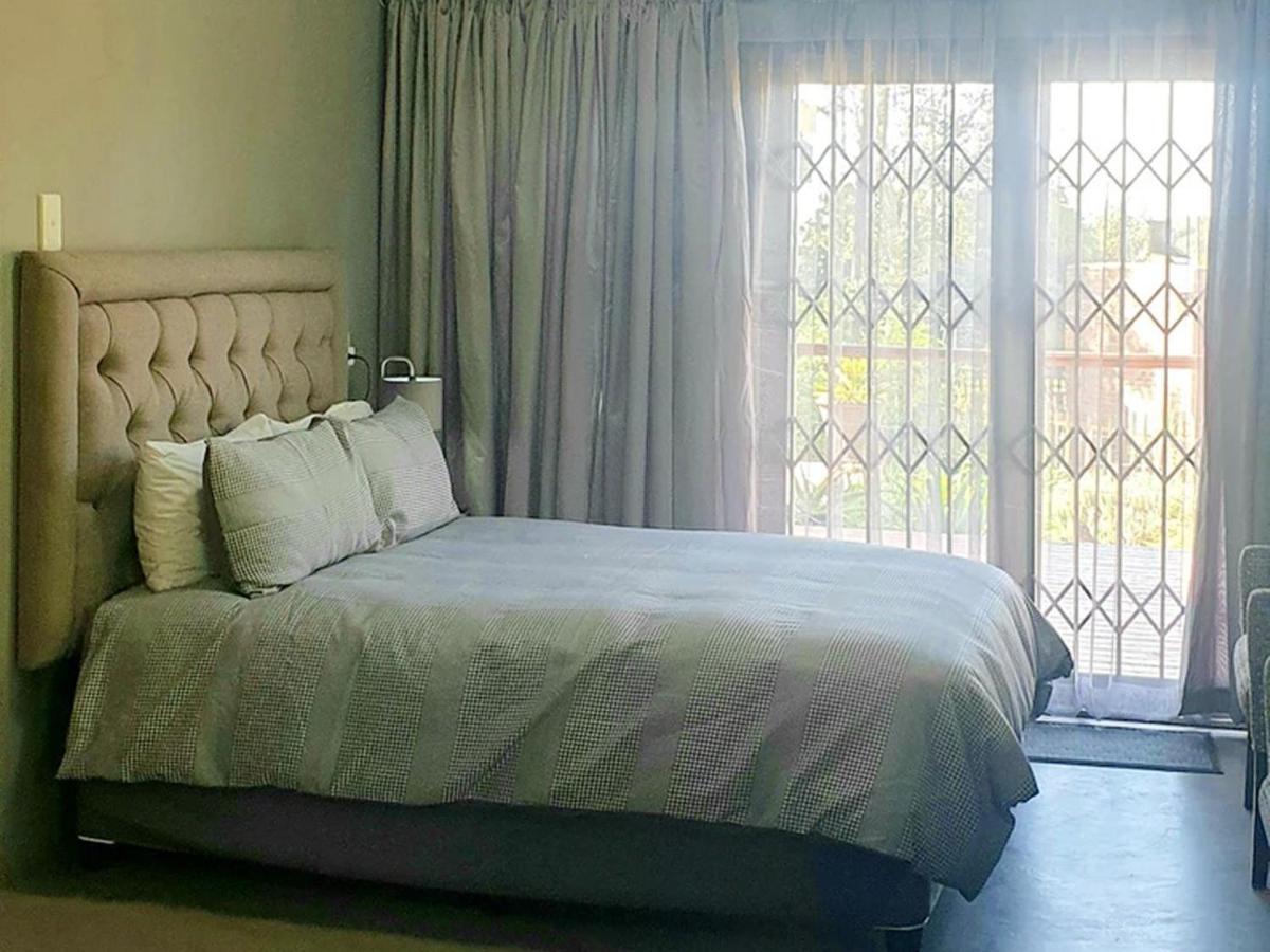 Rand Self-Catering Accommodation Carolina Bagian luar foto