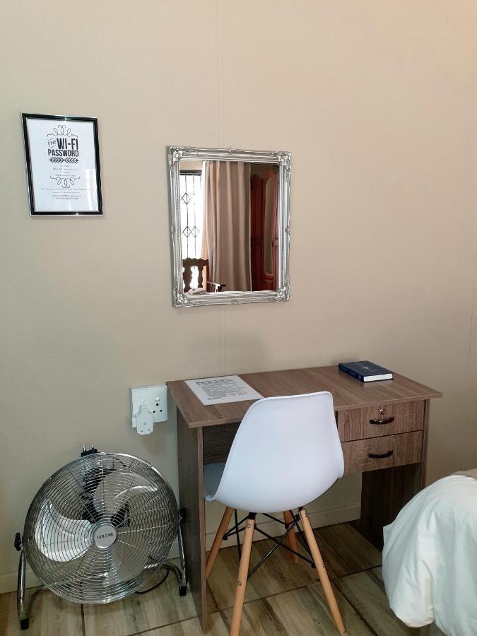 Rand Self-Catering Accommodation Carolina Bagian luar foto
