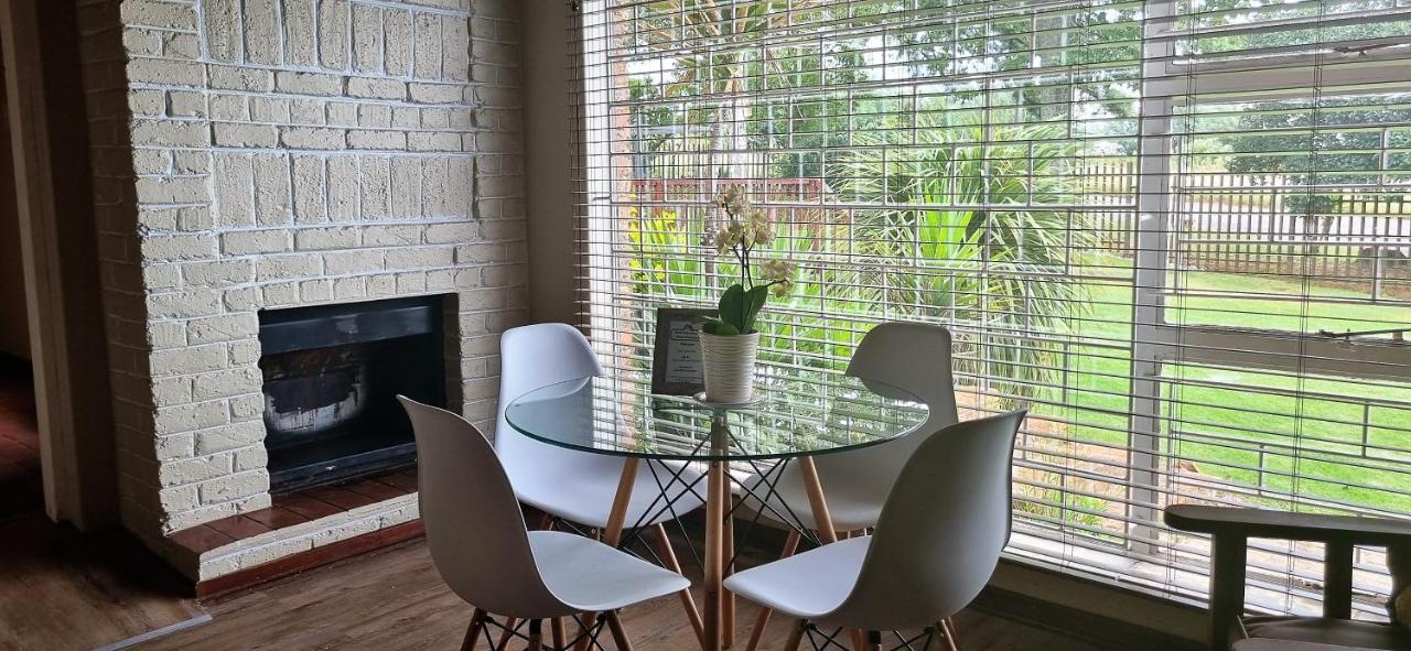 Rand Self-Catering Accommodation Carolina Bagian luar foto
