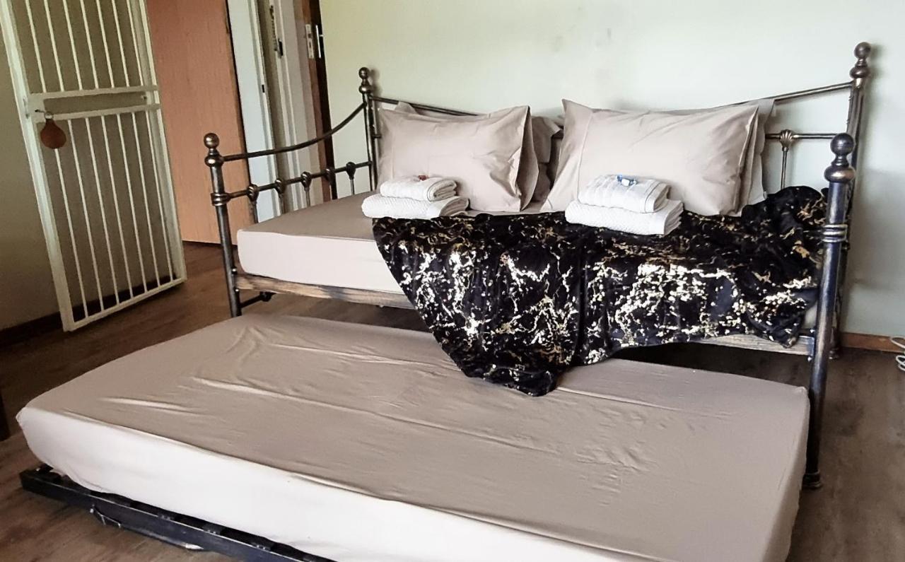 Rand Self-Catering Accommodation Carolina Bagian luar foto