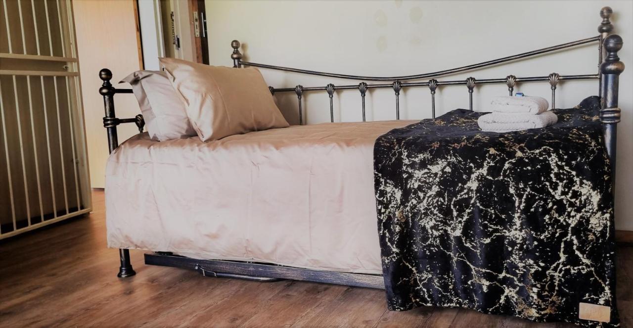 Rand Self-Catering Accommodation Carolina Bagian luar foto